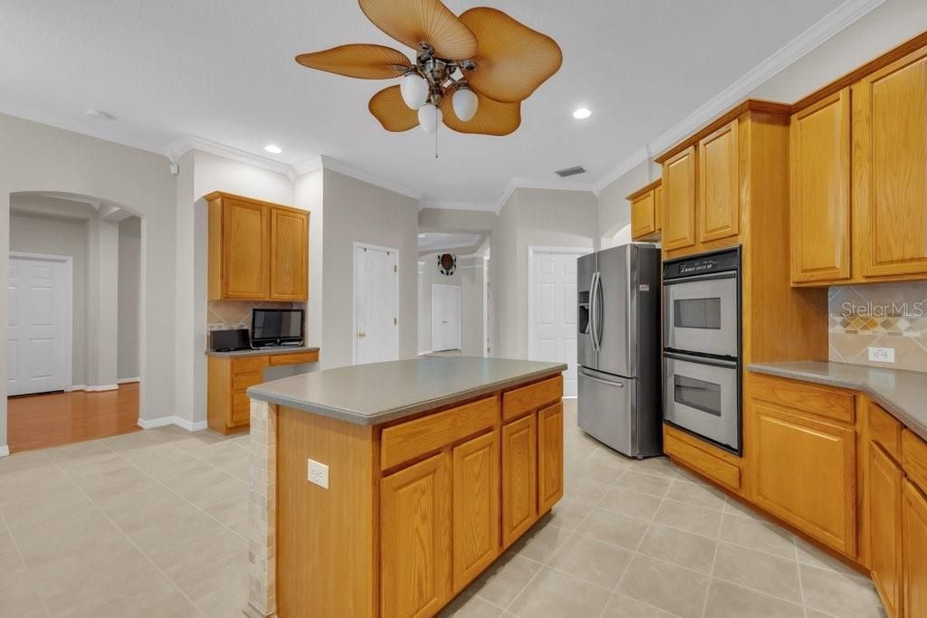6122 Kestrelpark Drive, Lithia, FL 33547 Photo