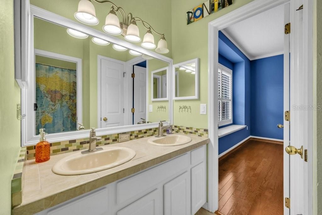 6122 Kestrelpark Drive, Lithia, FL 33547 Photo