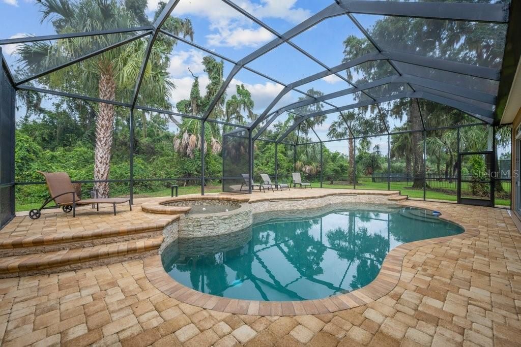 6122 Kestrelpark Drive, Lithia, FL 33547 Photo
