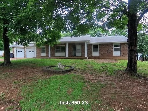2115 Greenbriar Drive , West Plains, MO 65775