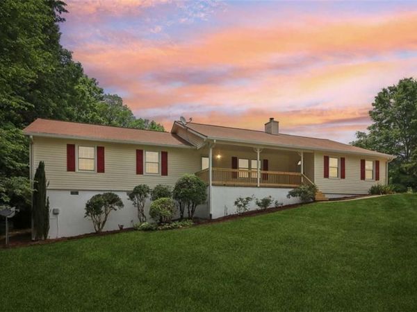 2810 Quillians Court, Gainesville, GA 30506