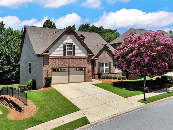 3450 Locust Cove Road , Gainesville, GA 30504