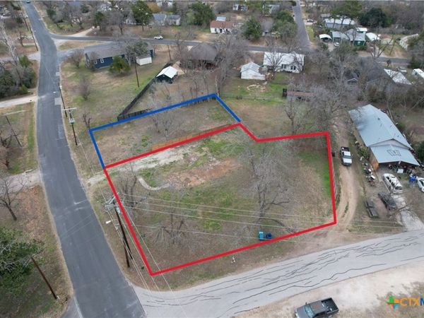 305 Lexington Road , Elgin, TX 78621