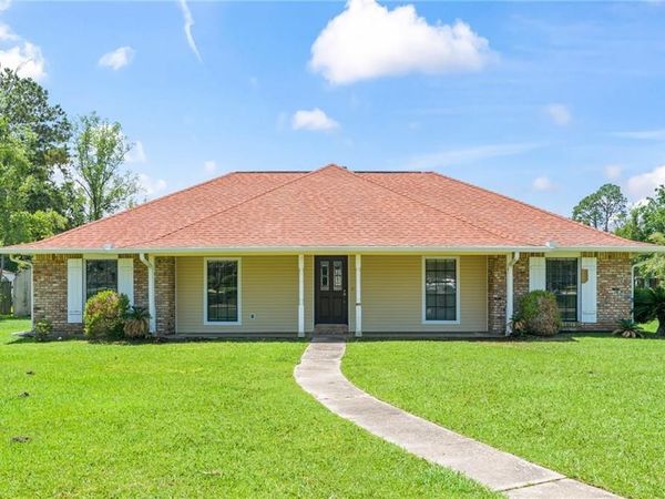 123 CARDIFF Court , Slidell, LA 70461
