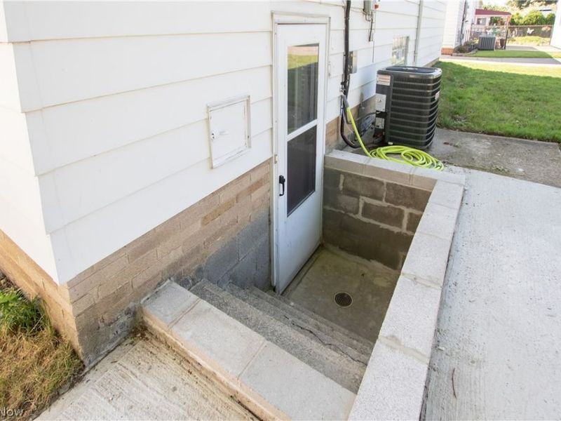 317 E 312th Street, Willowick, OH 44095 Photo 29