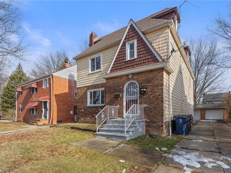 876 Eloise Drive , Cleveland Heights, OH 44112 Photo 2