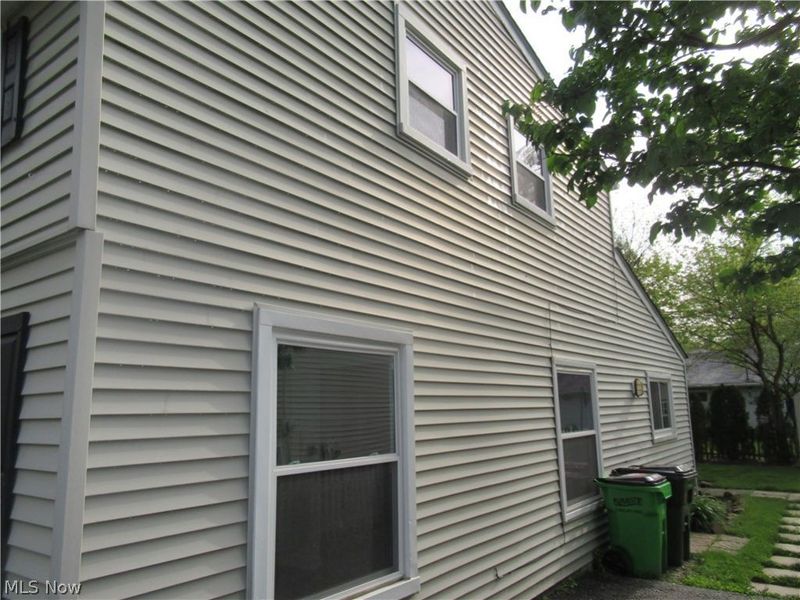173 Forest Boulevard, Avon Lake, OH 44012 Photo 2