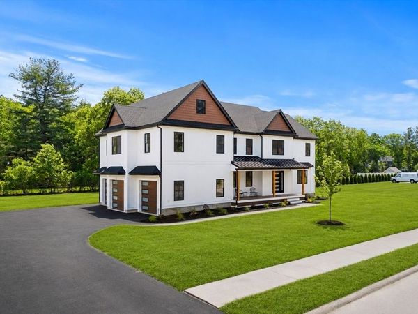 4 Fitzpatrick Ln, Billerica, MA 01862