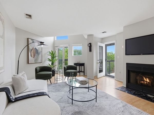 97 Anderer Ln, Unit 304, Boston, MA 02132