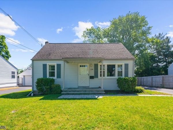 34 Allen St, Flemington, NJ 08822