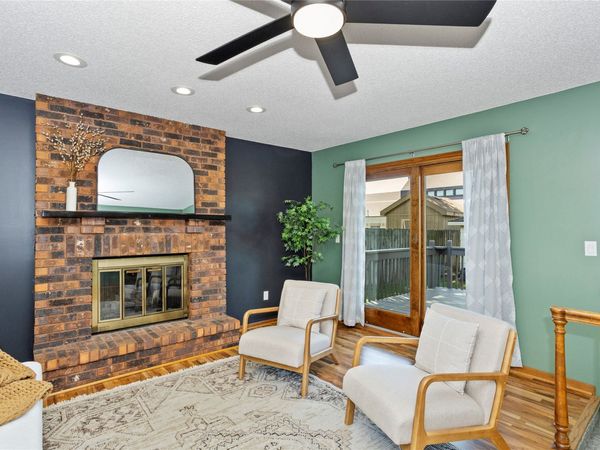 8316 Hammontree Drive, Urbandale, IA 50322