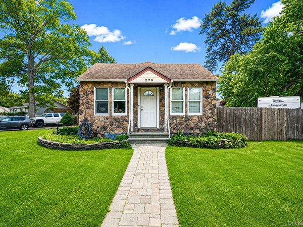 276 Dogwood Road W, Mastic Beach, NY 11951