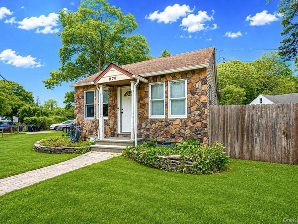 276 Dogwood Road W, Mastic Beach, NY 11951