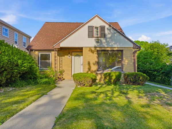 5064 N 26th St, Milwaukee, WI 53209