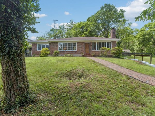 4411 Brush Hill Rd , Nashville, TN 37216