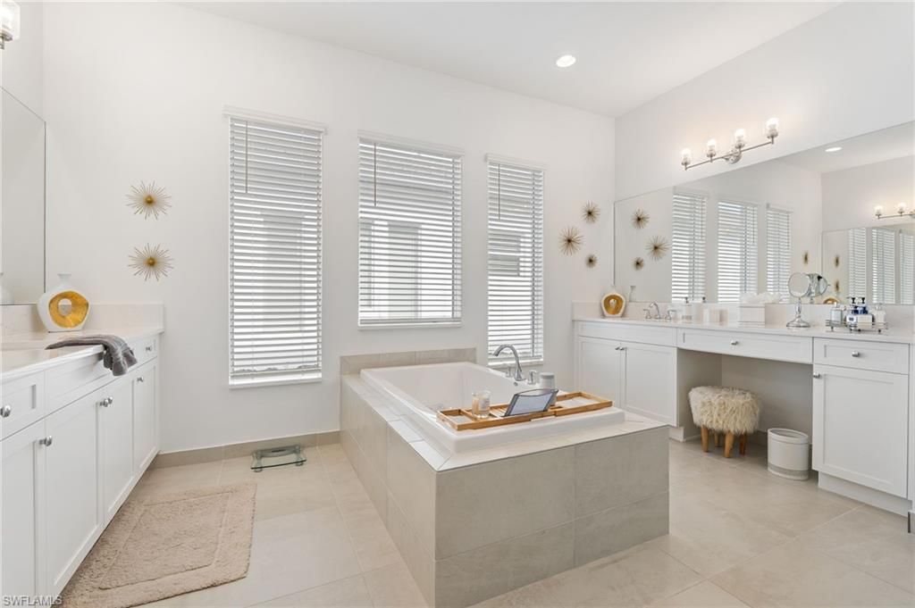 12177 Eucalyptus Way, Naples, FL 34120 Photo