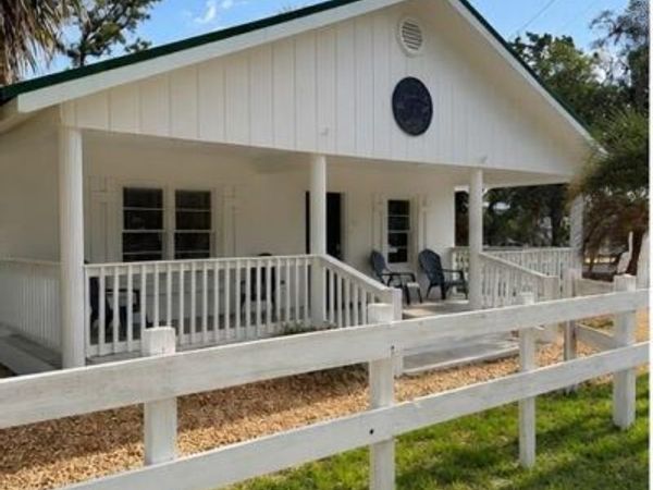 23 SE 217th St, Suwannee, FL 32692