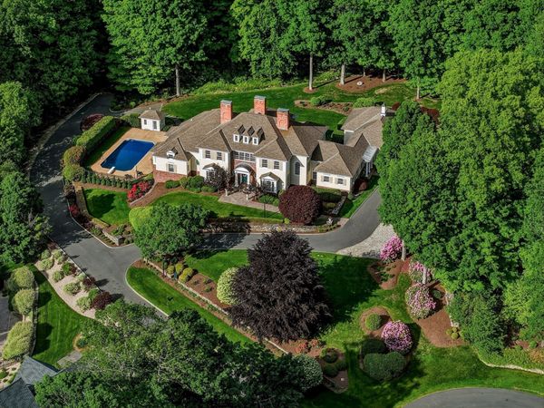 6 Hilltop Park, Wilbraham, MA 01095