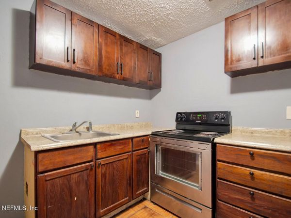 5926 DUNMIRE Avenue, Jacksonville, FL 32219