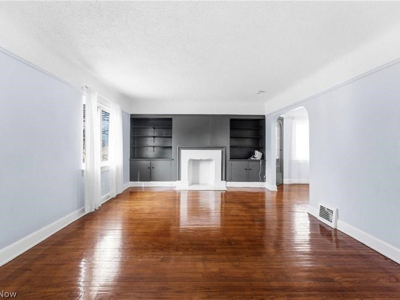 876 Eloise Drive , Unit Upper, Cleveland Heights, OH 44112 Photo 6