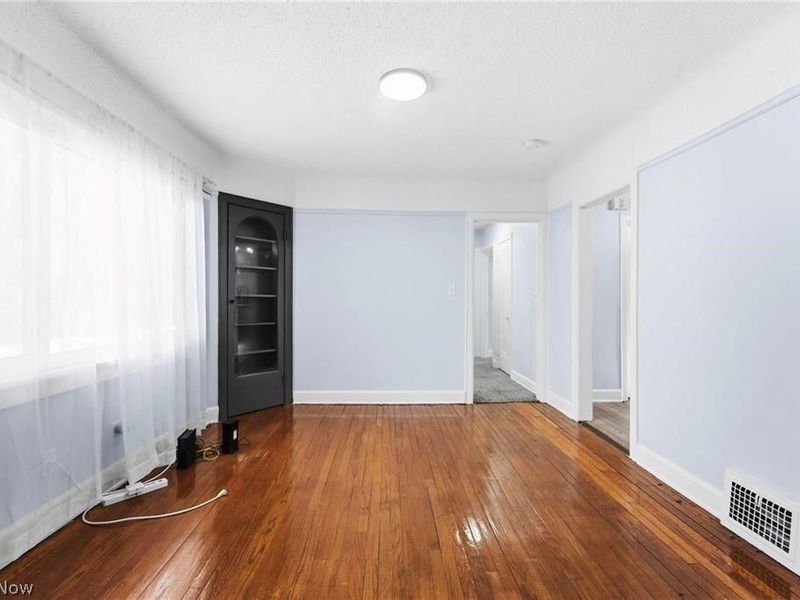 876 Eloise Drive , Unit Upper, Cleveland Heights, OH 44112 Photo 7