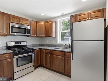 5242 SANDS ROAD, LOTHIAN, MD 20711