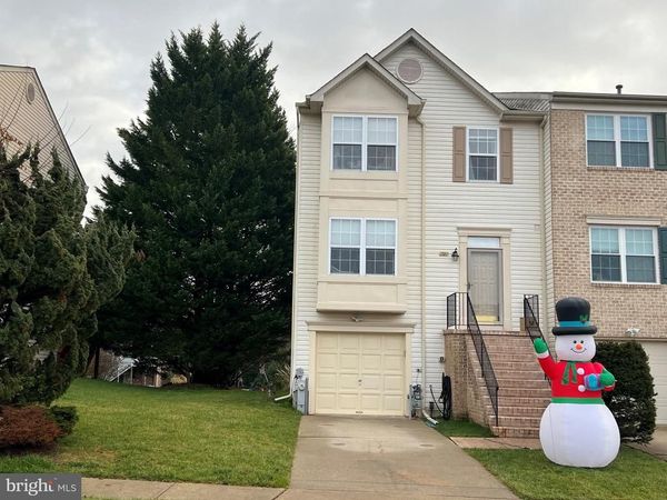 11927 HUNTERS RUN DRIVE , COCKEYSVILLE, MD 21030