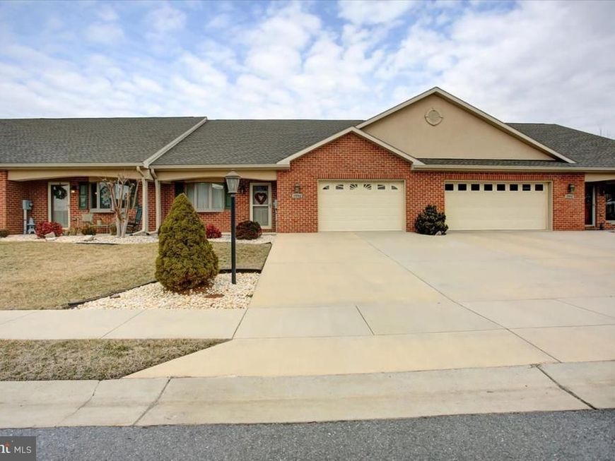 19446 Sapphire Drive, Hagerstown, MD 21742 Main Photo