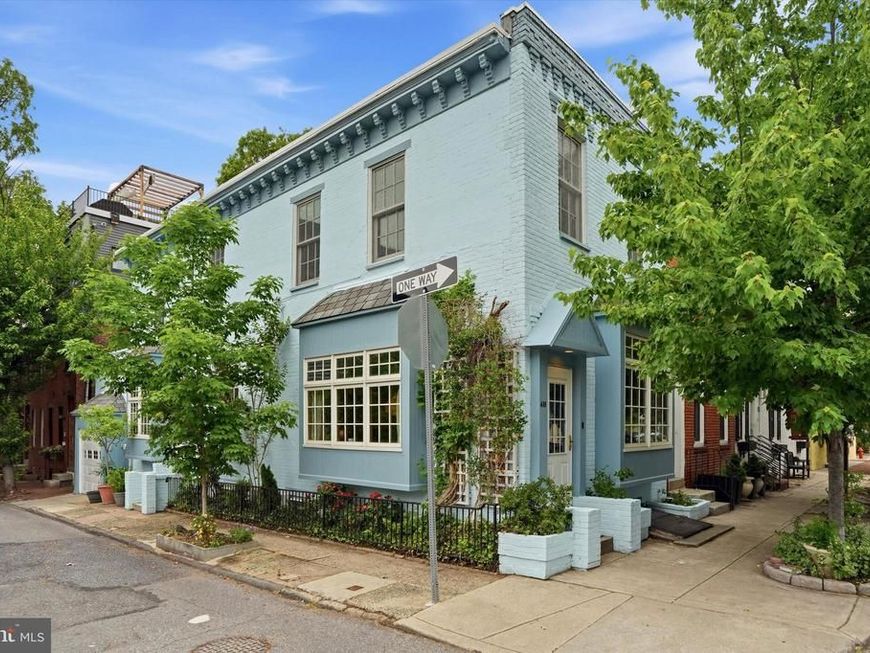 410 S 25th Street, Philadelphia, PA 19146 Main Photo