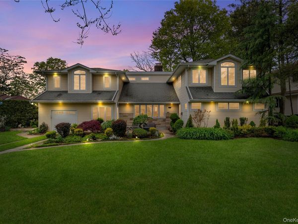 565 Mohawk Road , West Hempstead, NY 11552