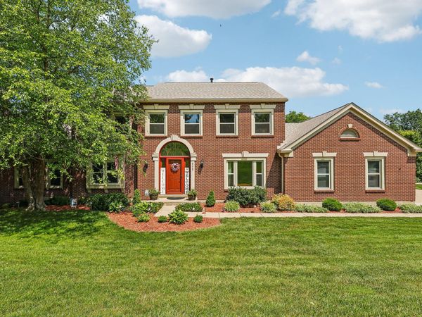 8229 Woodcreek Drive, Florence, KY 41042