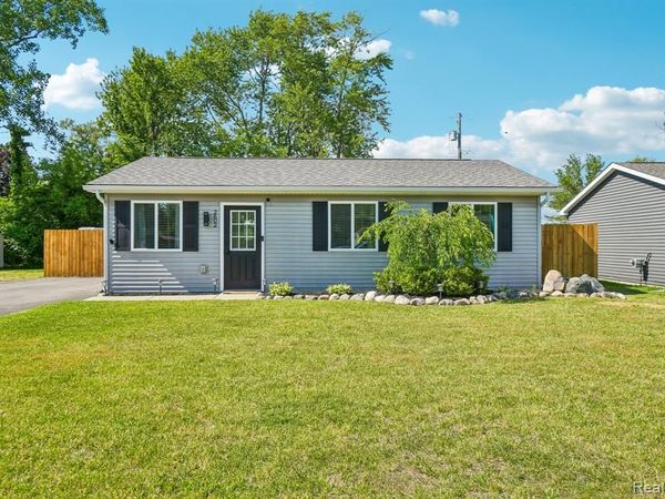 2602 Pontiac Lake Road, Waterford Twp, MI 48328