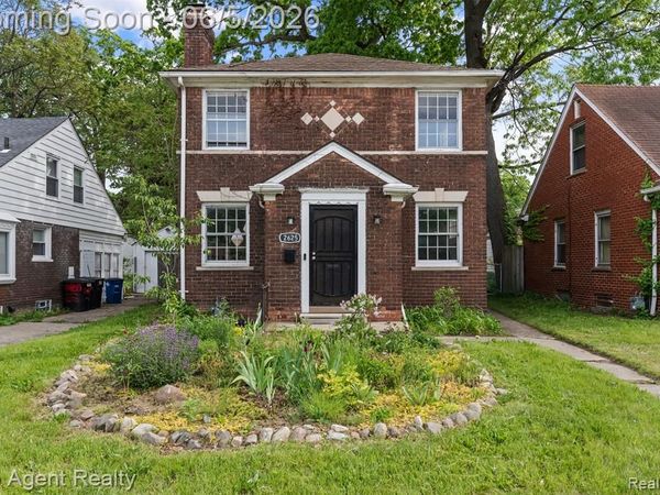 2625 W 8 Mile Road, Detroit, MI 48221