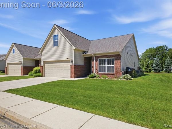 24066 HEMLOCK Drive, Woodhaven, MI 48134