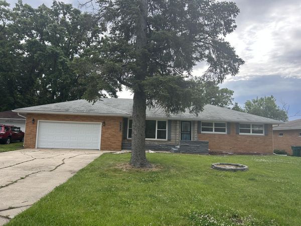 5429 Dexter Drive , Merrillville, IN 46410