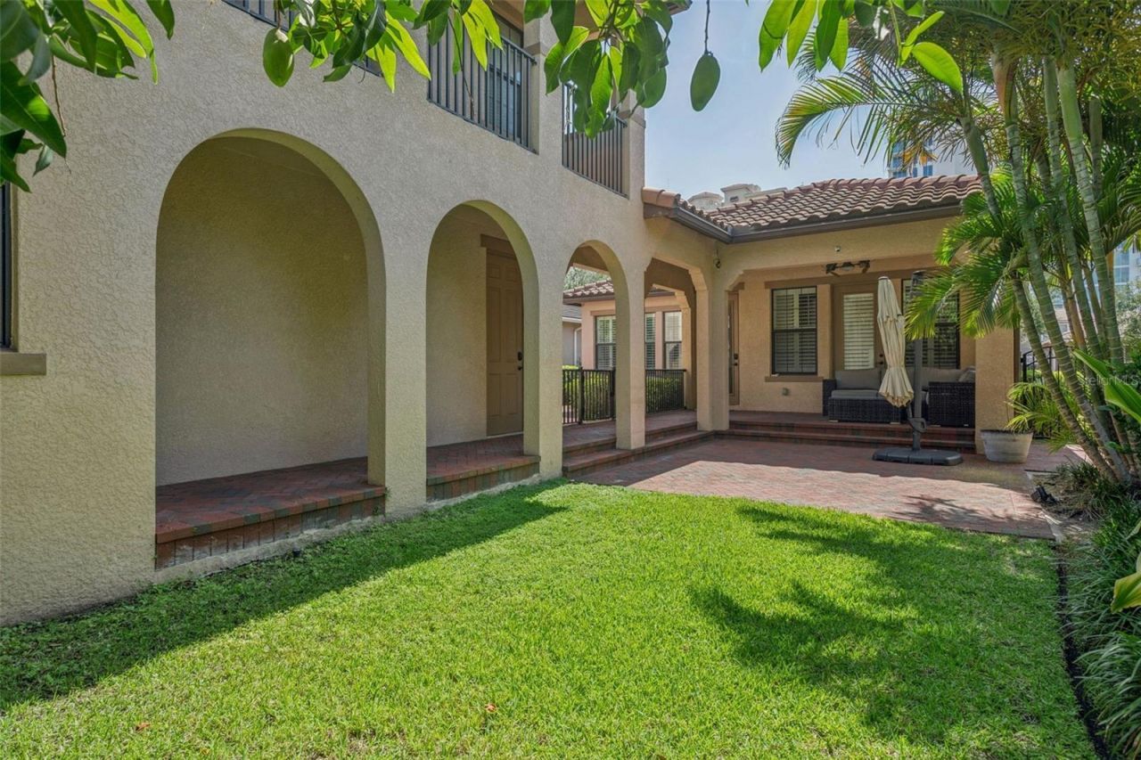 6149 Yeats Manor Drive, Tampa, FL 33616 Photo
