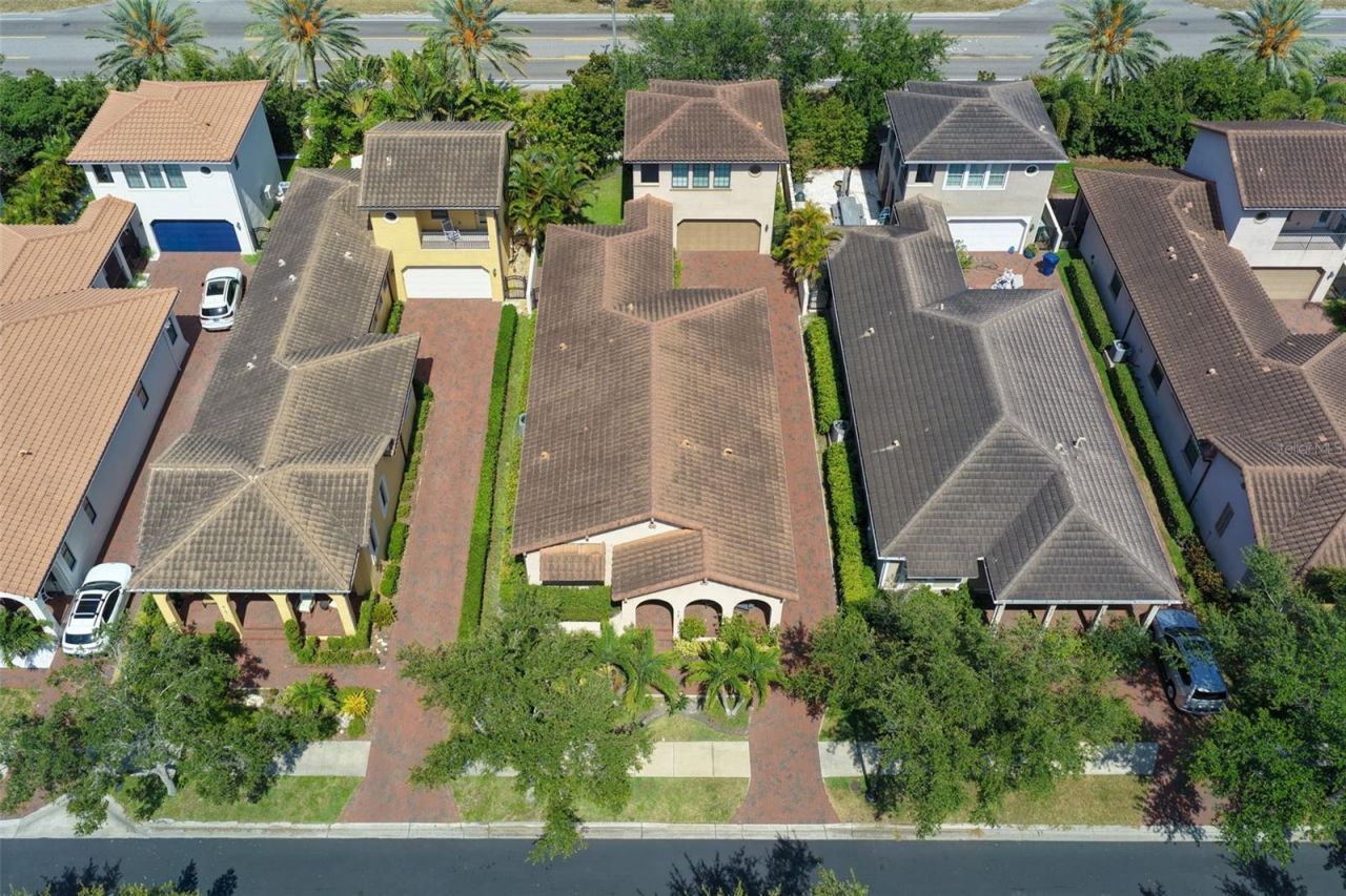 6149 Yeats Manor Drive, Tampa, FL 33616 Photo