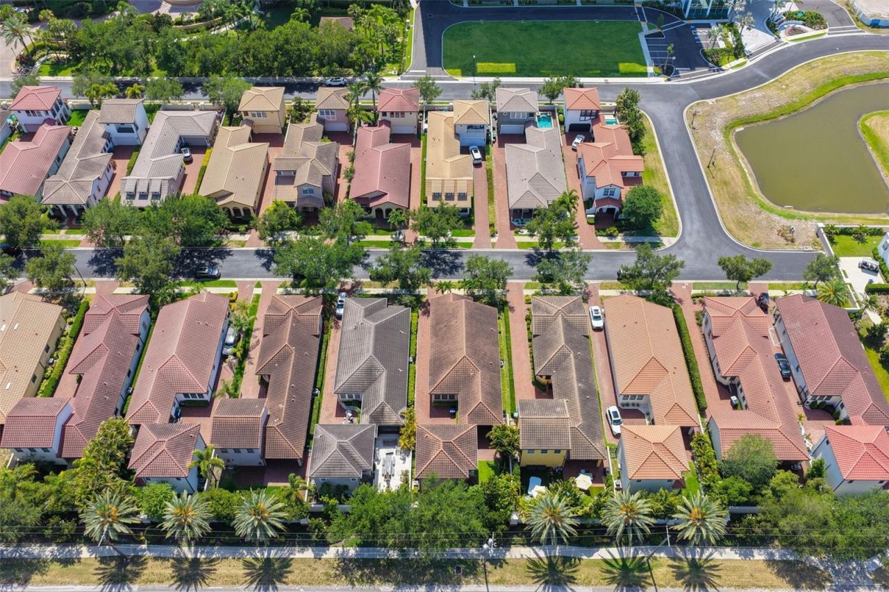 6149 Yeats Manor Drive, Tampa, FL 33616 Photo