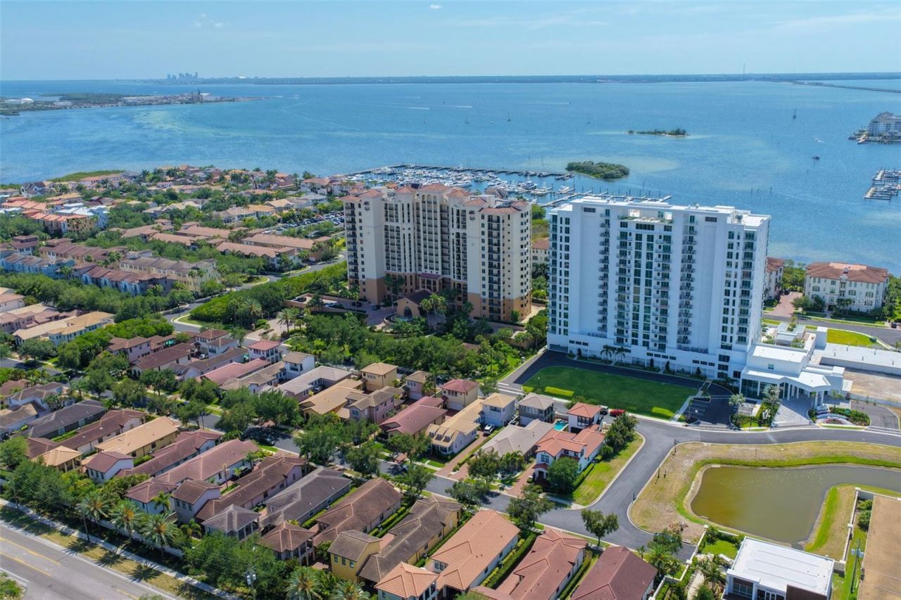 6149 Yeats Manor Drive, Tampa, FL 33616 Photo