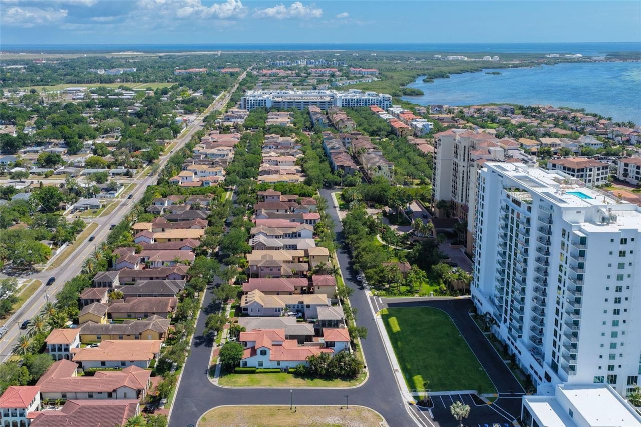 6149 Yeats Manor Drive, Tampa, FL 33616 Photo