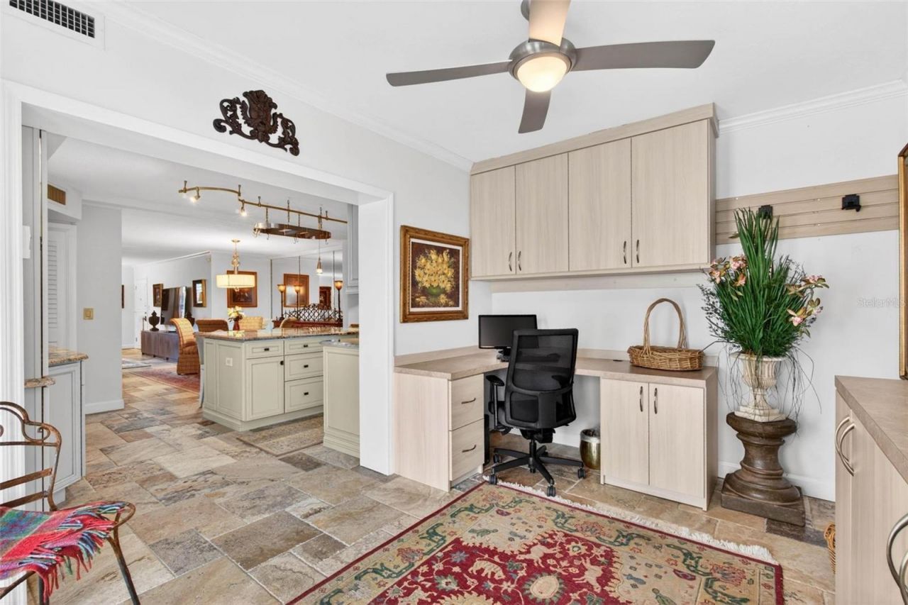 1065 Eden Isle Boulevard Ne, Unit 2, Saint Petersburg, FL 33704 Photo