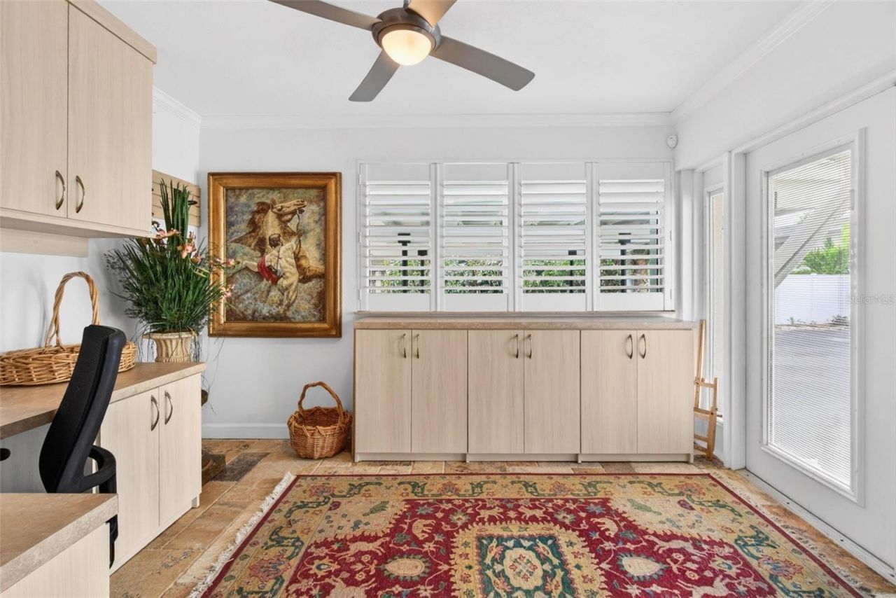 1065 Eden Isle Boulevard Ne, Unit 2, Saint Petersburg, FL 33704 Photo