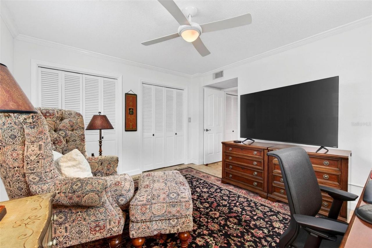1065 Eden Isle Boulevard Ne, Unit 2, Saint Petersburg, FL 33704 Photo