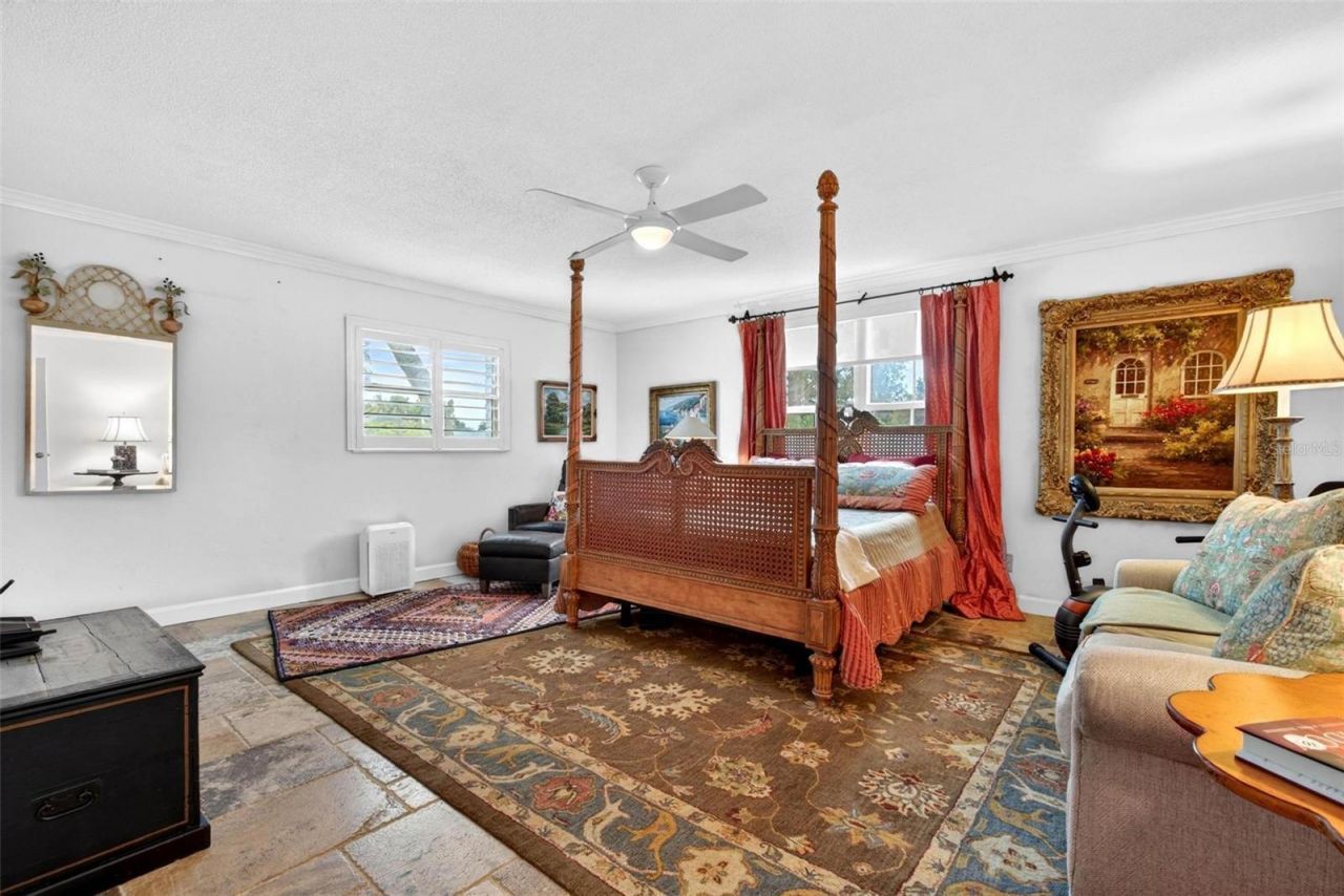1065 Eden Isle Boulevard Ne, Unit 2, Saint Petersburg, FL 33704 Photo