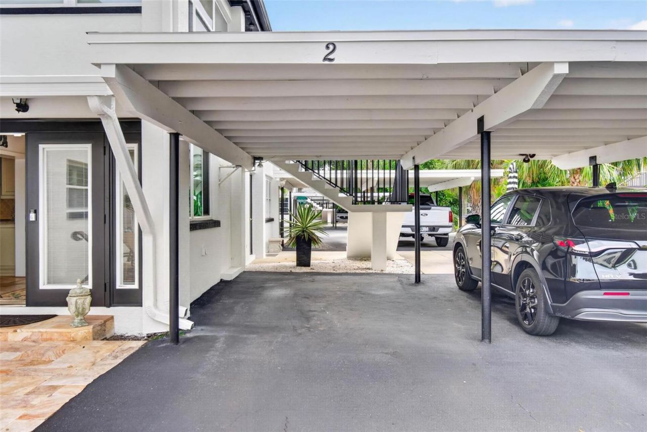 1065 Eden Isle Boulevard Ne, Unit 2, Saint Petersburg, FL 33704 Photo