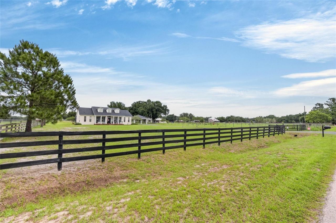 18622 Dorman Road , Lithia, FL 33547 Photo