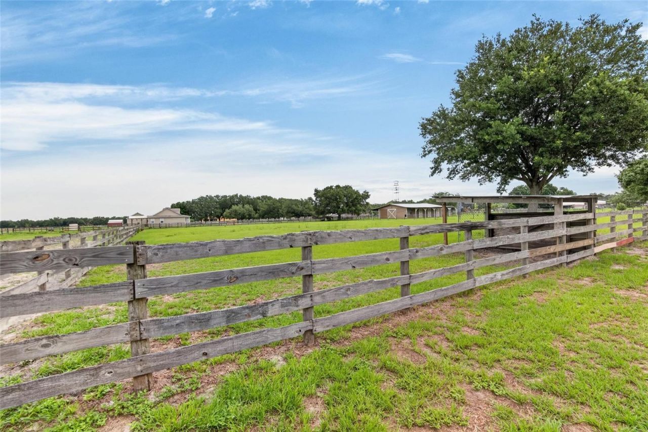 18622 Dorman Road , Lithia, FL 33547 Photo