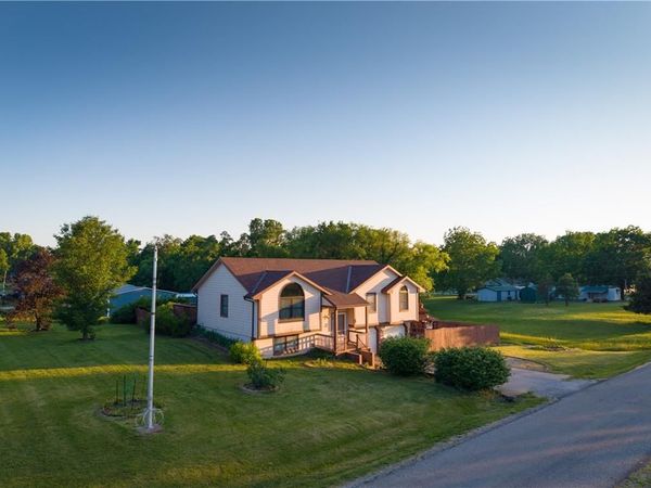 220 E 7th Street, Pomona, KS 66076