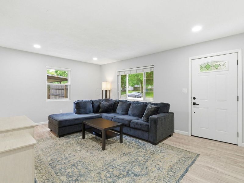 3054 Gerbert Road , Columbus, OH 43224 Photo 4