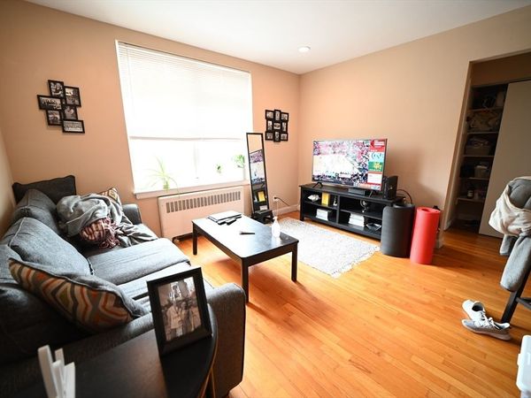 140 Beaconsfield Rd, Unit 3, Brookline, MA 02445